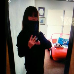 Meet your Posher, Violet